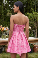 Laden Sie das Bild in den Galerie-Viewer, A-Linie fuchsiafarbenes Sweetheart Jacquard Mini-Homecoming-Kleid mit Rüschen
