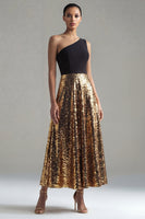 Laden Sie das Bild in den Galerie-Viewer, Glitzerndes einschulteriges A-Linien schwarzes und goldenes Paillettenlanges Festkleid