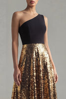 Laden Sie das Bild in den Galerie-Viewer, Glitzerndes einschulteriges A-Linien schwarzes und goldenes Paillettenlanges Festkleid