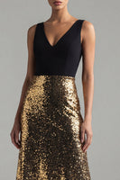 Laden Sie das Bild in den Galerie-Viewer, Glitzerndes schwarzes und goldenes Pailletten-A-Linien-langes Festkleid mit V-Ausschnitt