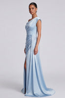 Laden Sie das Bild in den Galerie-Viewer, Himmelblaues gerafftes Meerjungfrauen-Festkleid mit Schlitz