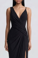 Laden Sie das Bild in den Galerie-Viewer, Schwarzes Festkleid mit V-Ausschnitt und Schlitz