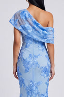 Laden Sie das Bild in den Galerie-Viewer, Gelbes Meerjungfrauen-Formelkleid mit asymmetrischem Hals und floraler Stickerei