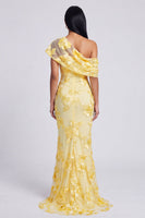 Laden Sie das Bild in den Galerie-Viewer, Gelbes Meerjungfrauen-Formelkleid mit asymmetrischem Hals und floraler Stickerei