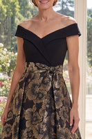 Laden Sie das Bild in den Galerie-Viewer, Schwarz, eine Linie von der Schulter, Jacquard langes Mutter-der-der-Braut-Kleid mit Schleife