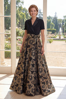 Laden Sie das Bild in den Galerie-Viewer, Ein schwarzes V-Ausschnitt-Jacquard-Langkleid der Mutter der Braut mit Schleife