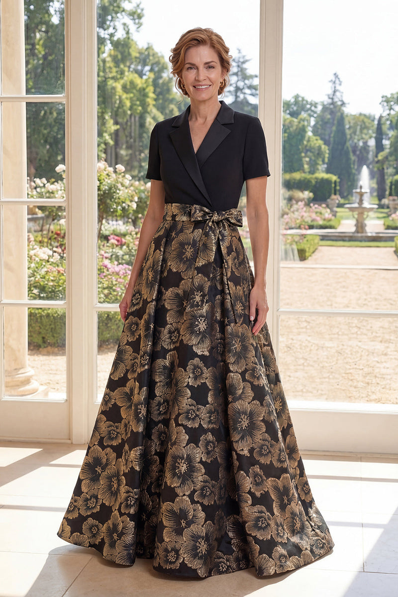 Laden Sie das Bild in den Galerie-Viewer, Ein schwarzes V-Ausschnitt-Jacquard-Langkleid der Mutter der Braut mit Schleife