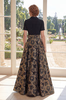 Laden Sie das Bild in den Galerie-Viewer, Ein schwarzes V-Ausschnitt-Jacquard-Langkleid der Mutter der Braut mit Schleife