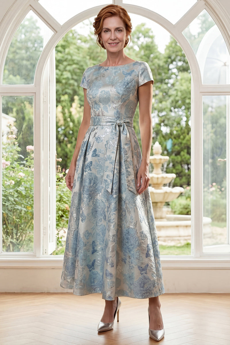 Laden Sie das Bild in den Galerie-Viewer, A-Linie Jacquardblauer Bateau-Ausschnitt Langes Mutter-der-der-Braut-Kleid mit Schleife