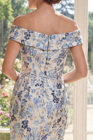 Laden Sie das Bild in den Galerie-Viewer, Staubiges blaues Off-the-shoulder Bodycon Jacquard Midi Mutter der Braut Kleid