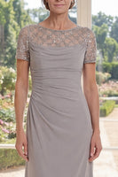 Laden Sie das Bild in den Galerie-Viewer, Graue Chiffon-Scheide mit Perlen, mit Zügel, lange Mutter der Braut, Kleid