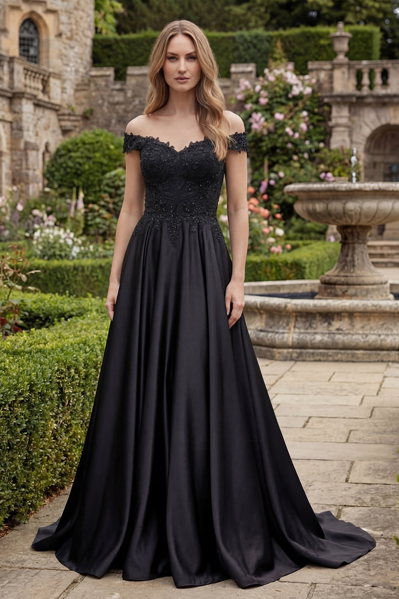 Laden Sie das Bild in den Galerie-Viewer, A-Linie Satin Schwarzes Schulterfreies Langes Abschlussballkleid mit Perlen