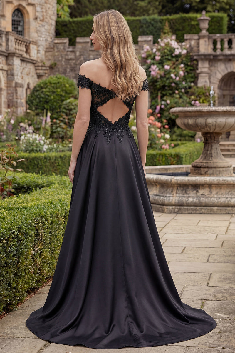 Laden Sie das Bild in den Galerie-Viewer, A-Linie Satin Schwarzes Schulterfreies Langes Abschlussballkleid mit Perlen