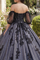 Laden Sie das Bild in den Galerie-Viewer, Off-the-shoulder Schwarzes Appliquiertes Ballkleid Abschlusskleid