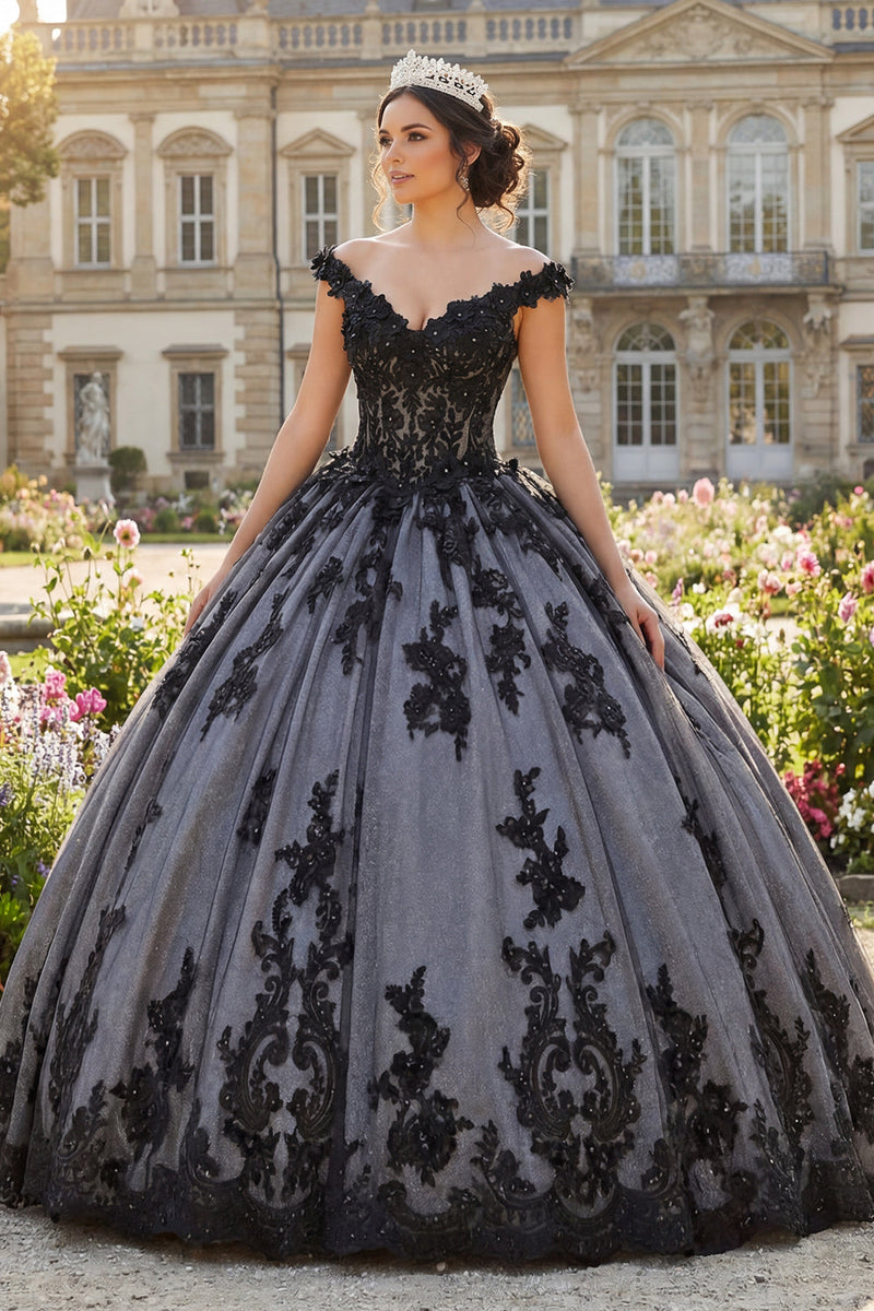 Laden Sie das Bild in den Galerie-Viewer, Off-the-shoulder Schwarzes Abschlusskleid mit Applikationen