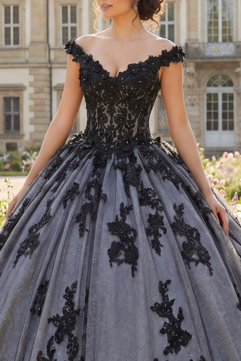 Laden Sie das Bild in den Galerie-Viewer, Off-the-shoulder Schwarzes Abschlusskleid mit Applikationen