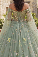 Laden Sie das Bild in den Galerie-Viewer, Off-the-shoulder Grünes Geblümtes Abschlusskleid mit Umhangärmeln