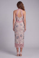 Laden Sie das Bild in den Galerie-Viewer, Glitzerndes Rouge-Neckholder-Sheath Maxi-Blumencocktailkleid mit Spitze