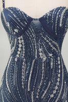 Laden Sie das Bild in den Galerie-Viewer, Glitzerndes marineblaues dickes perlenbesetztes kurzes Cocktailkleid