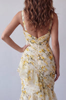 Laden Sie das Bild in den Galerie-Viewer, Hellgelbes, geblümtes Spaghettiträger Meerjungfrauen-Zerrüschendes Festkleid