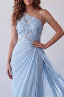 Laden Sie das Bild in den Galerie-Viewer, Ein schulteriges himmelblaues applikiertes Chiffon-Festkleid mit Girlande