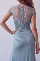 Laden Sie das Bild in den Galerie-Viewer, Graublaues, transparentes, florales Kurzarmkleid mit kurzärmligem Mantel