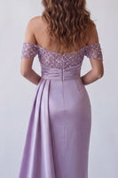 Laden Sie das Bild in den Galerie-Viewer, Glitzerndes hellviolettes Off-the-Shoulder-Sheath-Festkleid mit Girlande