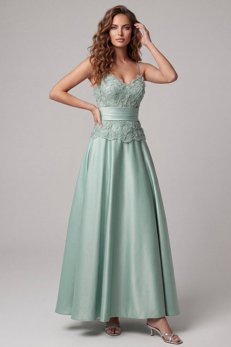 Laden Sie das Bild in den Galerie-Viewer, Grüne Spaghettiträger appliquiertes Satin-Festkleid