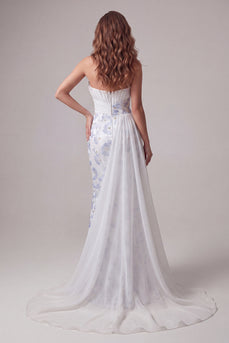 Hellblaues, trägerloses Bodycon, gerafftes, florales langes Festkleid mit Schärpe