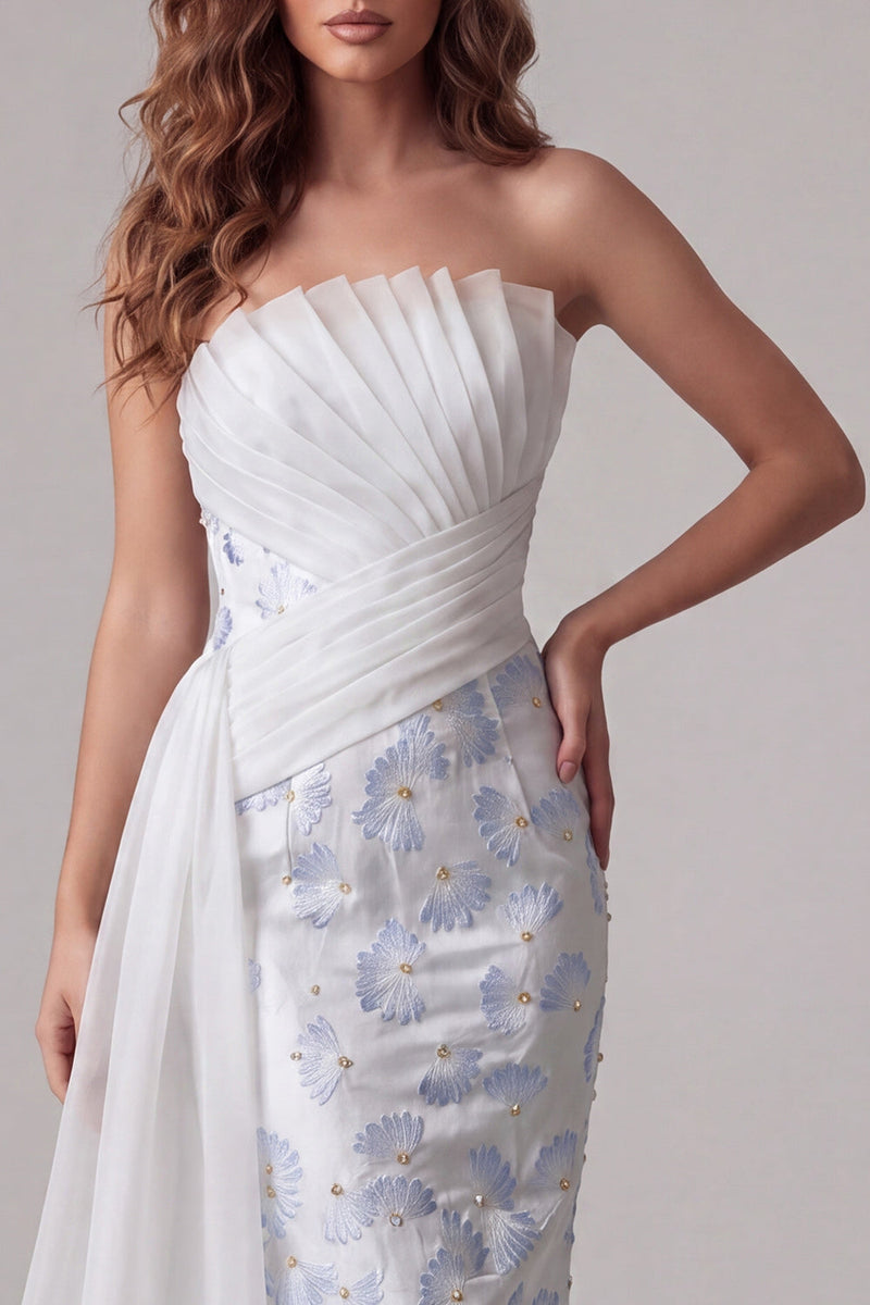 Laden Sie das Bild in den Galerie-Viewer, Hellblaues, trägerloses Bodycon, gerafftes, florales langes Festkleid mit Schärpe