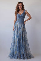 Laden Sie das Bild in den Galerie-Viewer, A-Linie, staubiges blaues Ciffon-Chiffon, gerafftes, blümtes langes Festkleid mit A-Linie