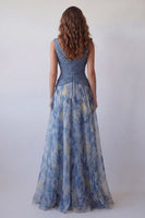 Laden Sie das Bild in den Galerie-Viewer, A-Linie, staubiges blaues Ciffon-Chiffon, gerafftes, blümtes langes Festkleid mit A-Linie