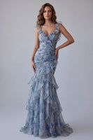 Laden Sie das Bild in den Galerie-Viewer, Meerjungfrauen-Staubblaues Chiffon gerüffeltes langes festliches Kleid mit Blumenmuster und Rüschen
