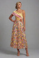 Laden Sie das Bild in den Galerie-Viewer, Glitzerndes gelbes, schulterlanges Blumenmuster A-Linie Mutter-der-Braut-Kleid