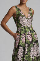 Laden Sie das Bild in den Galerie-Viewer, Dunkelgrünes V-Ausschnitt mit Blumen in langer A-Linie Mutter-der-Braut-Kleid mit Taschen