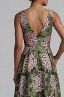 Laden Sie das Bild in den Galerie-Viewer, Dunkelgrünes V-Ausschnitt mit Blumen in langer A-Linie Mutter-der-Braut-Kleid mit Taschen