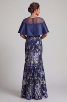 Laden Sie das Bild in den Galerie-Viewer, Marineblaues, geblümtes Meerjungfrauenkleid mit Perlen, lange Mutter der Braut mit Umhang