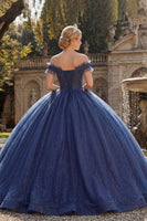 Laden Sie das Bild in den Galerie-Viewer, Off-the-shoulder Ballkleid Marineblaues Glitzer Abschlusskleid