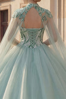 Laden Sie das Bild in den Galerie-Viewer, Glitzerndes Ballkleid Sweetheart Pailletten Mintgrünes Abschlusskleid mit Umhang