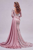 Laden Sie das Bild in den Galerie-Viewer, Glitzerndes pinkes, langärmiges Meerjungfrauen-Perlen-Pageant-Kleid mit Seitenumhang