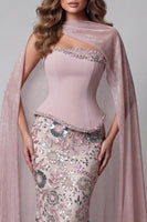 Laden Sie das Bild in den Galerie-Viewer, Glitzerndes pinkes, trägerloses Meerjungfrauen-Langperlen-Pageant-Kleid mit Umhang