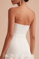 Laden Sie das Bild in den Galerie-Viewer, Sweetheart Bodycon Weißes 3D-Blumen Mini Standesamtkleid