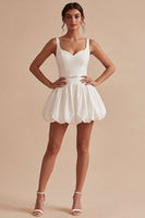 Laden Sie das Bild in den Galerie-Viewer, Weißes A-Linie Sweetheart Mini Standesamtkleid mit Schleifengürtel