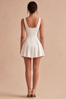 Weißes Cowl-Ausschnitt A-Linie Mini Standesamtkleid