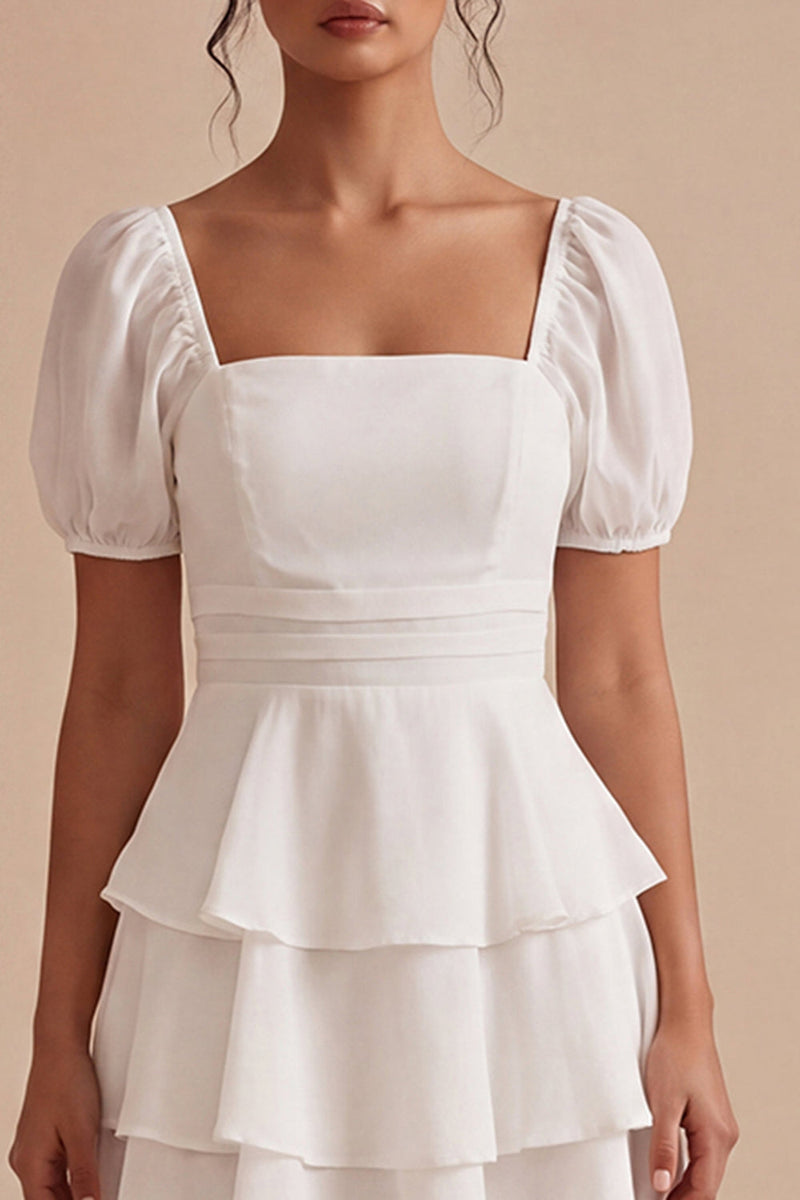 Laden Sie das Bild in den Galerie-Viewer, Weißes Gestuftes Rüschen Mini Standesamtkleid mit quadratem Ausschnitt und Puffärmeln