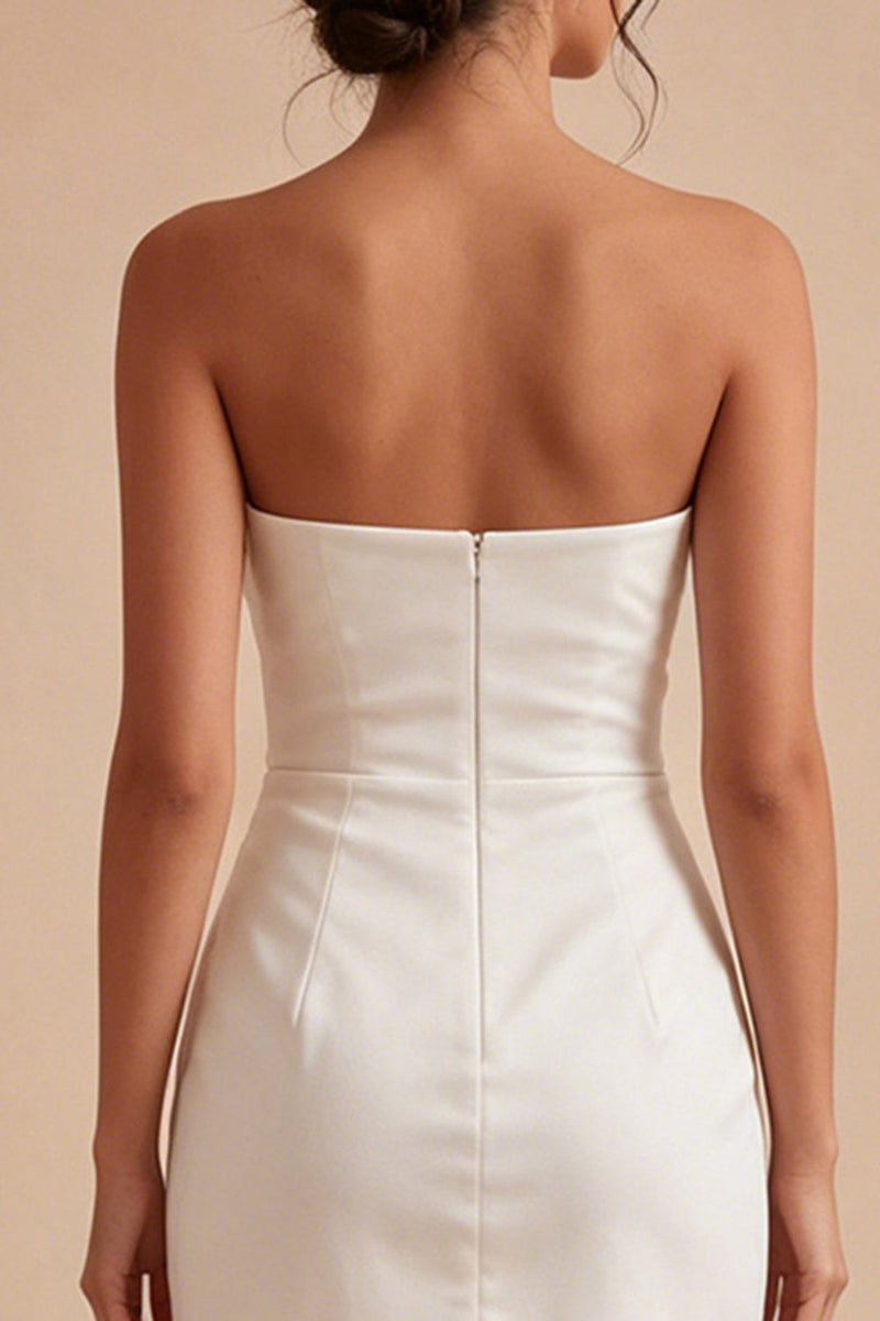 Laden Sie das Bild in den Galerie-Viewer, Trägerloses Bodycon Gerafftes Kleines weißes Kleid mit Schlitz