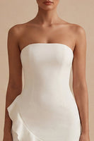 Laden Sie das Bild in den Galerie-Viewer, Trägerloses Bodycon Standesamtkleid mit Rüschen