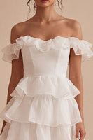Laden Sie das Bild in den Galerie-Viewer, Off-the-shoulder A-Linie Korsett Gestuftes Rüschen Mini Standesamtkleid