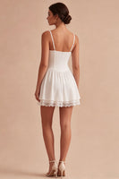Laden Sie das Bild in den Galerie-Viewer, Weißes A-Linie Korsett Spitzen Mini Standesamtkleid