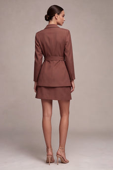 Desert Rose zweiteiliges zweiteiliges Revers zweireihiges kurzes Businesskleid mit Gürtel